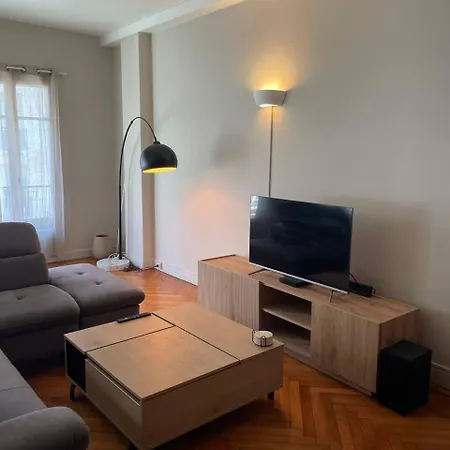 Cozy Flat In *