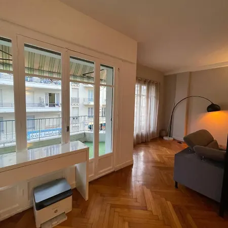 Cozy Flat In Guest house Nice